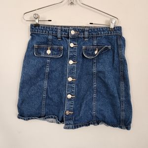 Harper Heritage full button down skirt Size M with 2 front button pockets.
